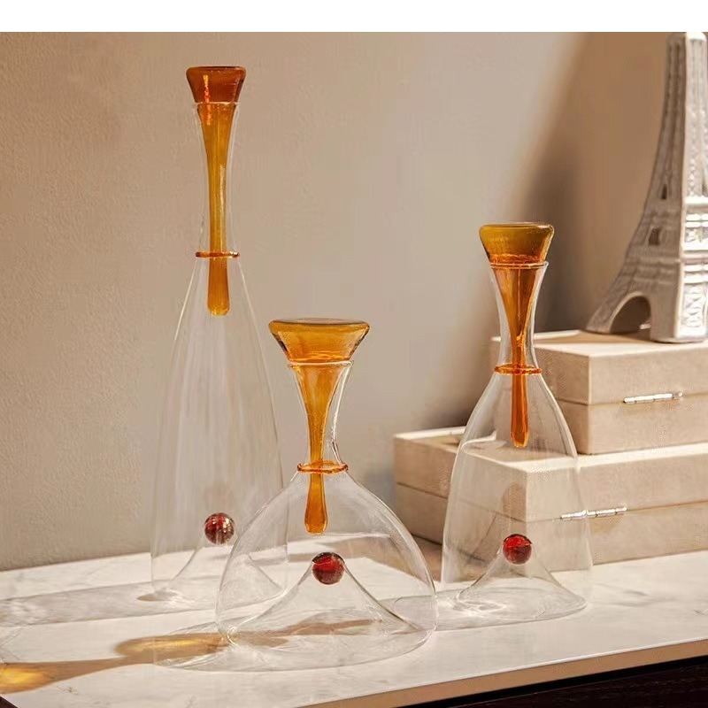 Einfacher und transparenter Gl – Art Craft Restaurant Bewertung und Preis